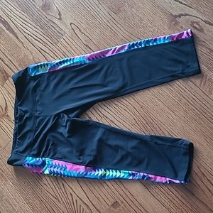 Gap Fit Medium Capri Workout Pants